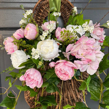 Grapevine Hanging Door Basket Pink