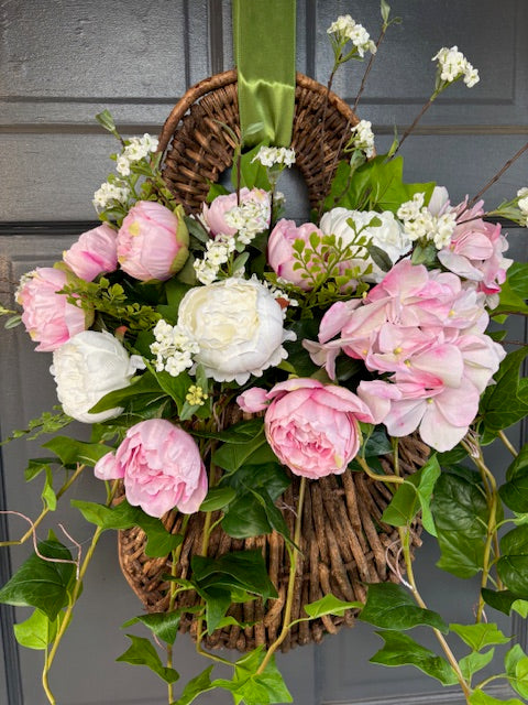 Grapevine Hanging Door Basket Pink